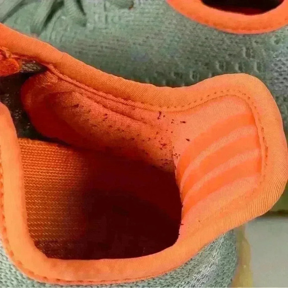 Adidas Yeezy Boost 350 V2 Desert Sage FX9035 men’s 4.5 women’s 6 - Picture 7 of 8